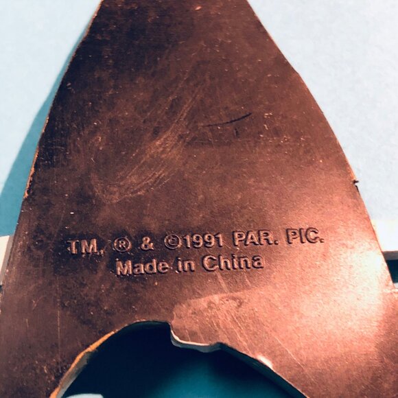 Vintage 1991 Star Trek Keychain With USS Enterprise & Insignia Design - Picture 3 of 3